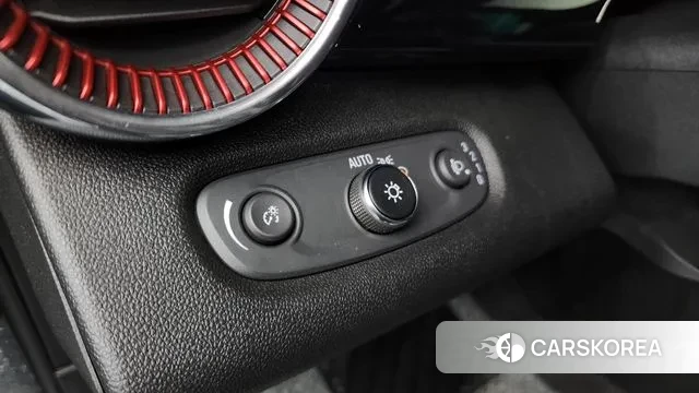 Chevrolet (GM Daewoo) Trax Crossover 2023 Черный из Кореи, фото 5