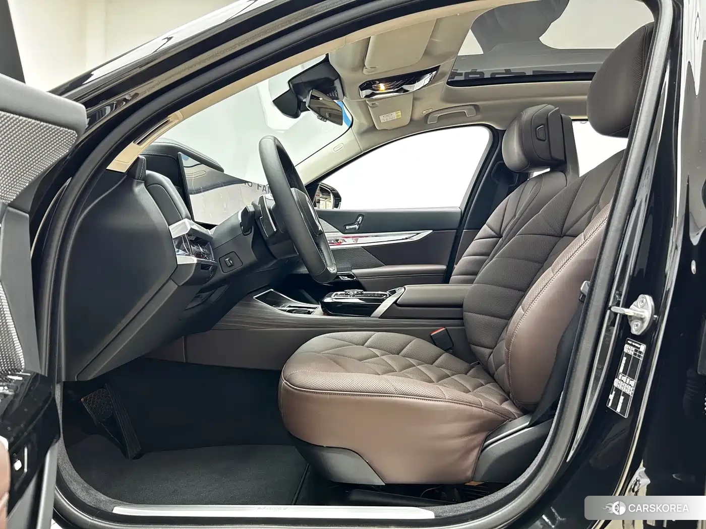 BMW 7 series 2026 Черный из Китая, фото 5