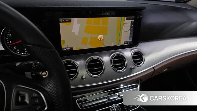 Mercedes-Benz E-Class W213 2018 Серый из Кореи, фото 5