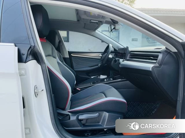 Volkswagen Lingdu 2023 Белый из Китая, фото 5