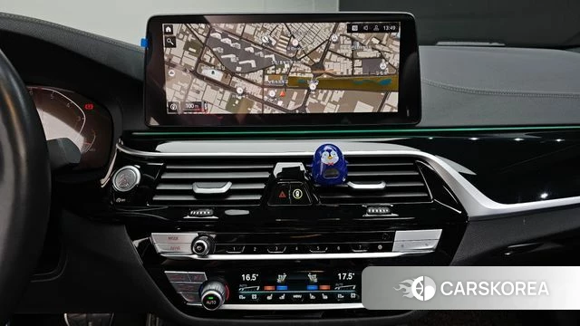 BMW 5 Series (G30) 2022 Белый из Кореи, фото 5