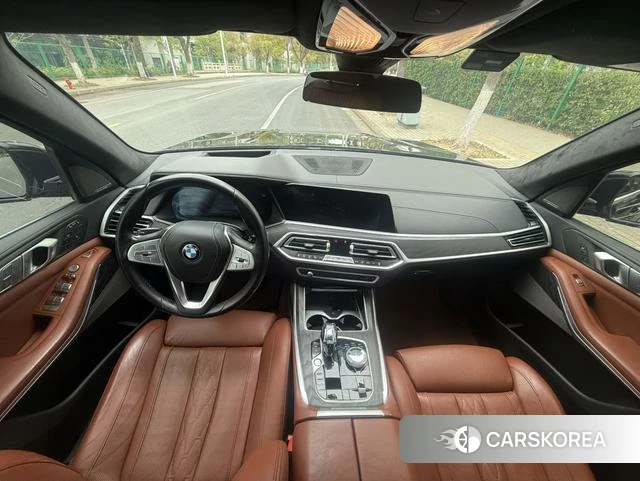 BMW X7 2021 Черный из Китая, фото 5