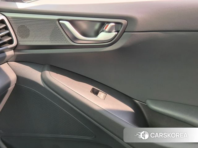 Hyundai The New Ionic Hybrid 2019 Серый из Кореи, фото 5