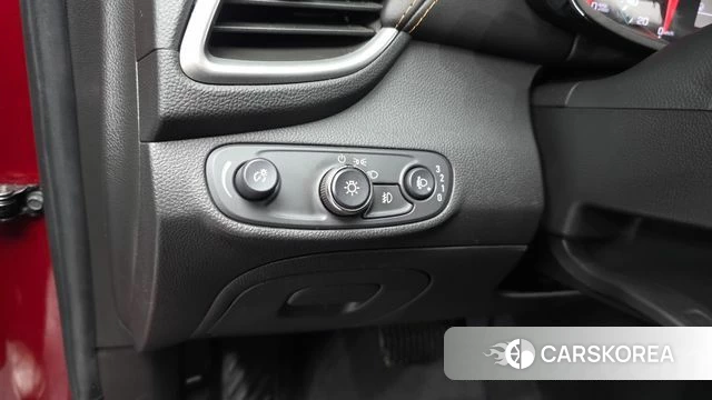 Chevrolet (GM Daewoo) The New Trax 2019 Красный из Кореи, фото 5