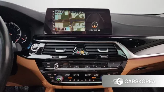 BMW 5 Series (G30) 2018 Серый из Кореи, фото 5