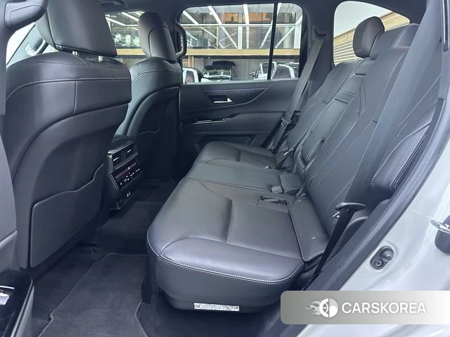 Lexus LX 2023 Белый из Китая, фото 5