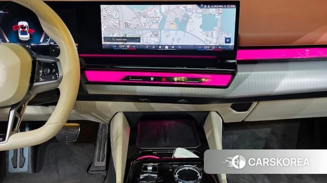 BMW 5 Series (G60) 2023 Белый из Кореи, фото 5