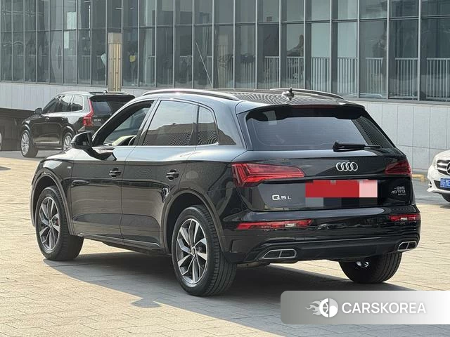 Audi Q5L 2024 Черный из Китая, фото 5