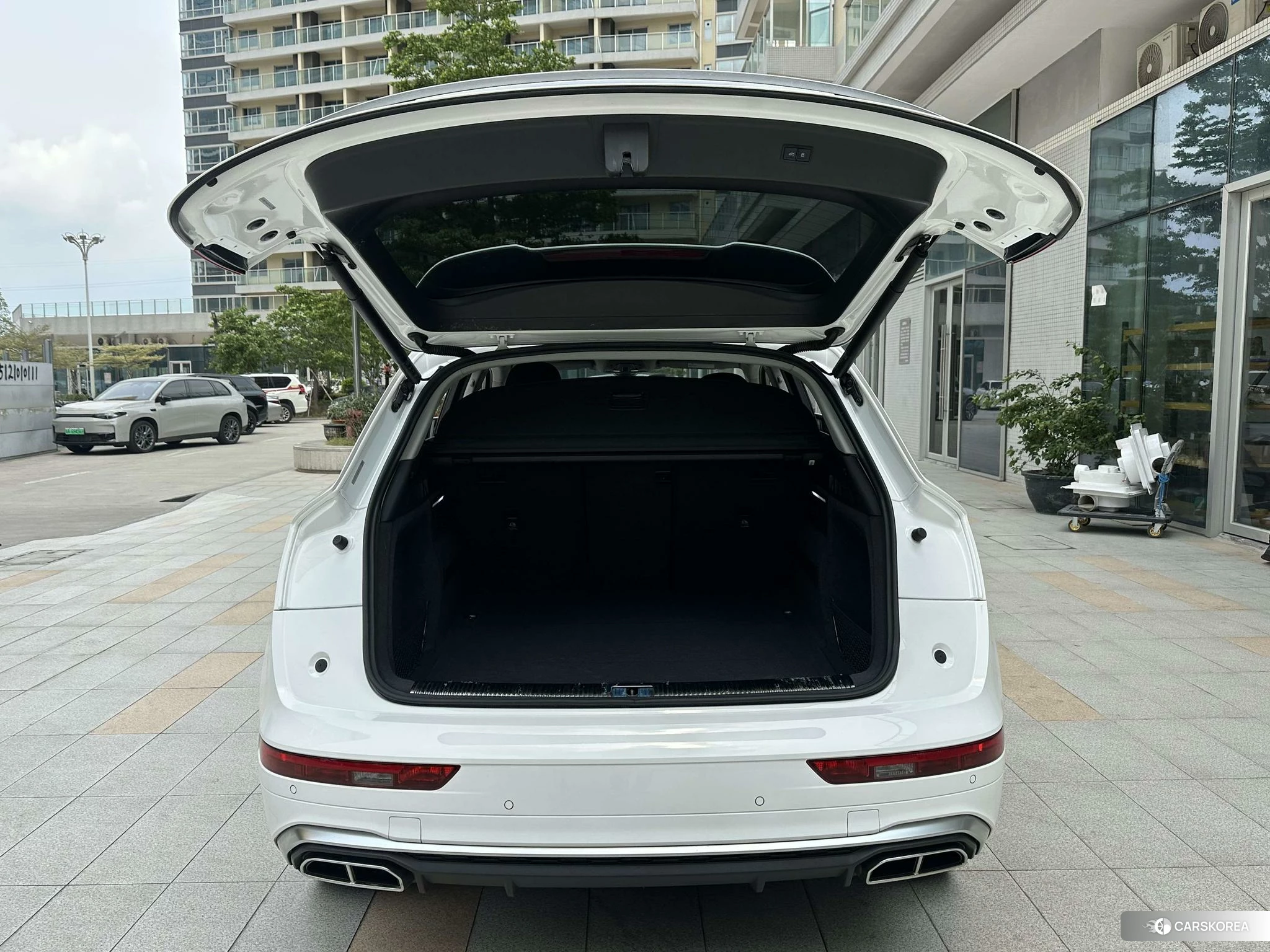 Audi Q5L 2021 Белый из Китая, фото 5