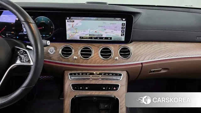 Mercedes-Benz E-Class W213 2023 Белый из Кореи, фото 5