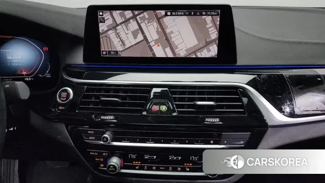 BMW 5 Series (G30) 2020 Белый из Кореи, фото 5