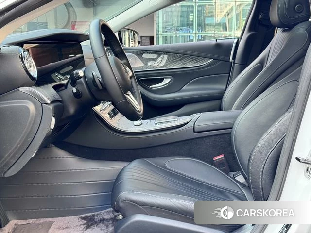 Mercedes-Benz CLS 2021 Белый из Китая, фото 5