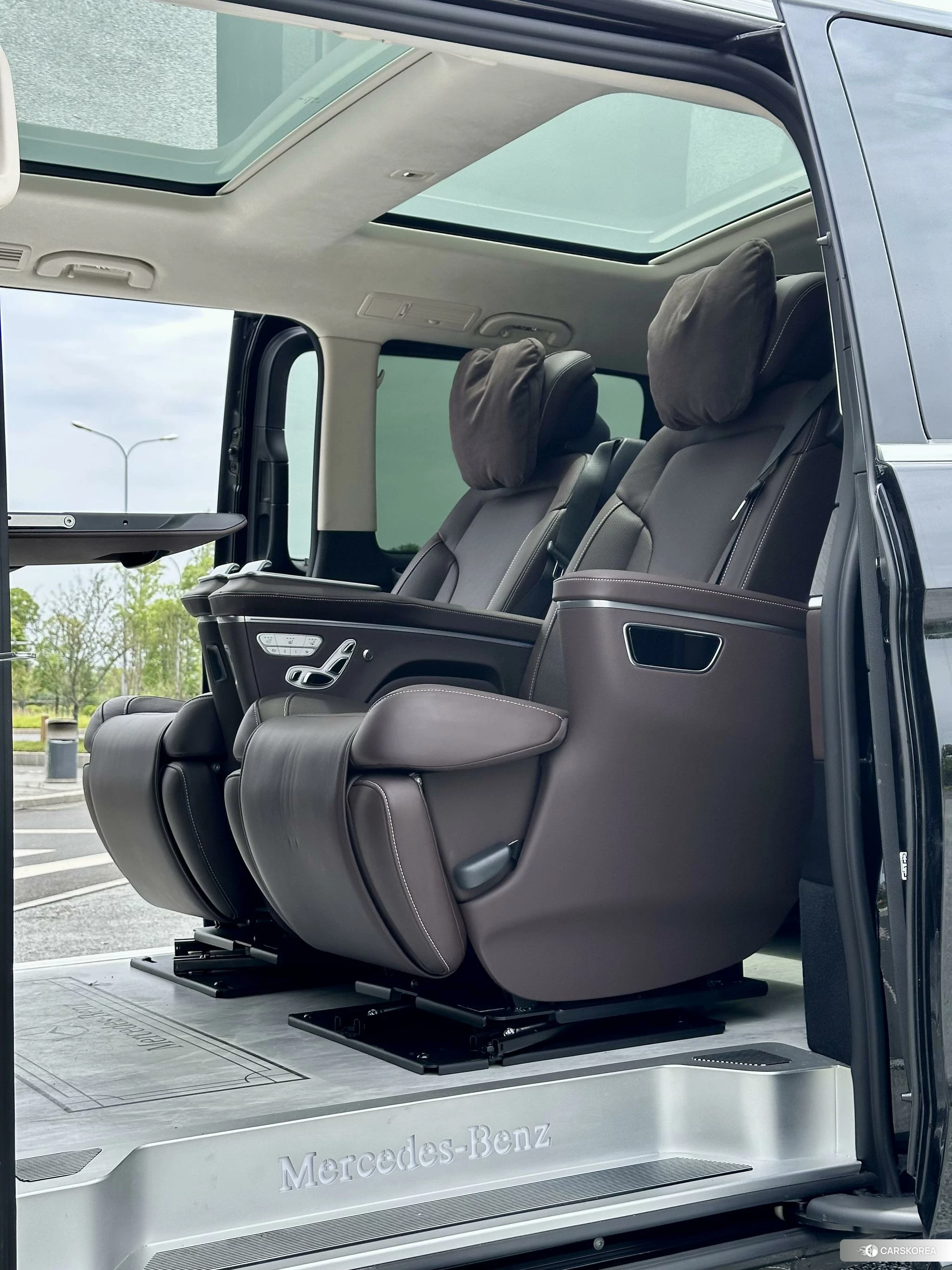 Mercedes-Benz V-class 2024 Черный из Китая, фото 5