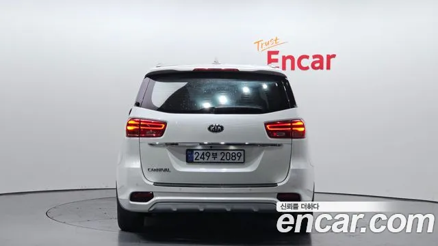 Kia The New Carnival 2019 Белый из Кореи, фото 5