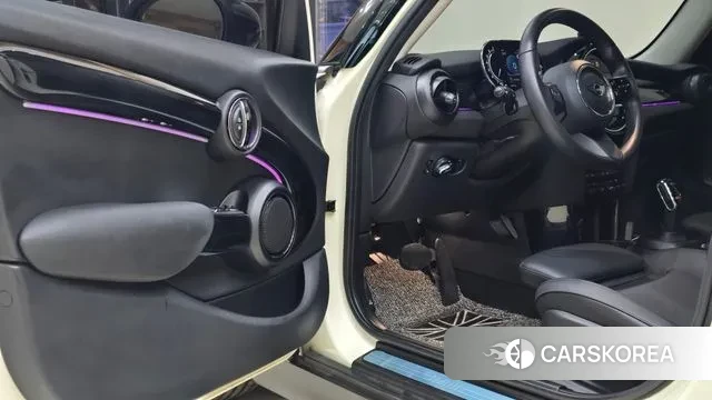 Mini Cooper 2021 Белый из Кореи, фото 5