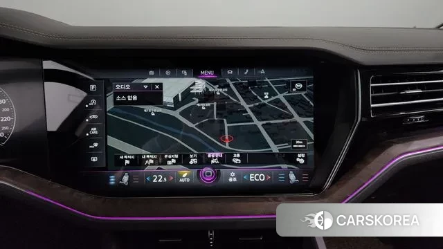 Volkswagen Touareg 3rd generation 2023 Белый из Кореи, фото 5