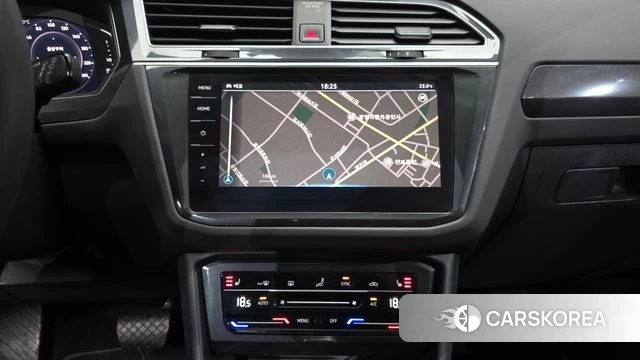 Volkswagen Tiguan second Generation 2024 Белый из Кореи, фото 5