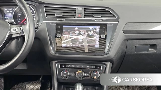 Volkswagen Tiguan second Generation 2020 Белый из Кореи, фото 5