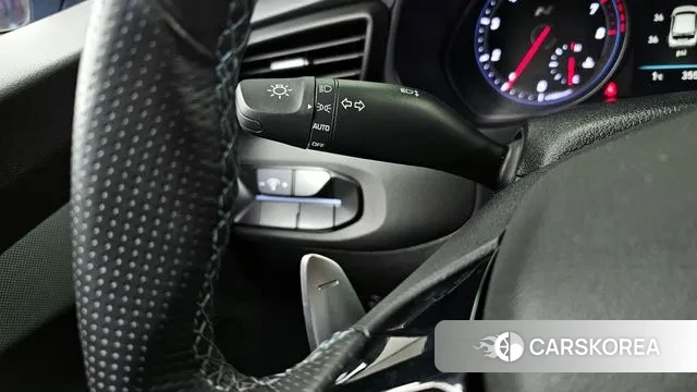 Hyundai Veloster (JS) 2021 Светло-серебряный цвет из Кореи, фото 5