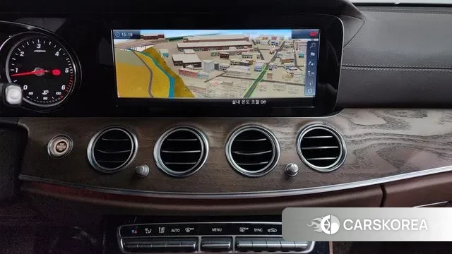 Mercedes-Benz E-Class W213 2018 Белый из Кореи, фото 5