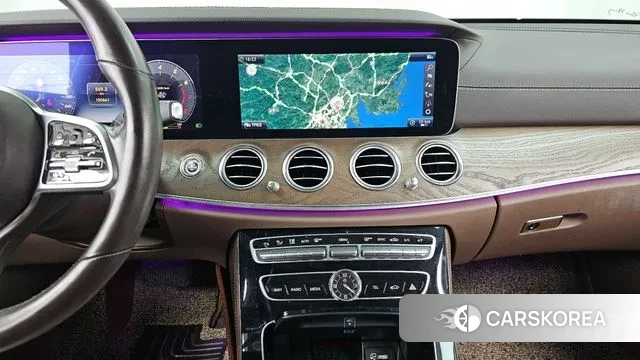 Mercedes-Benz E-Class W213 2018 Серый из Кореи, фото 5