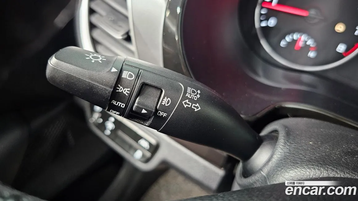 Kia Seltos 2019 Белый из Кореи, фото 5