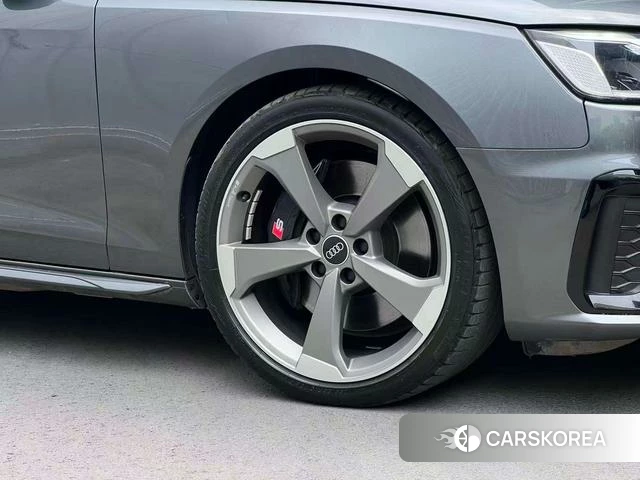 Audi S4 2021 Темно-серый из Китая, фото 5