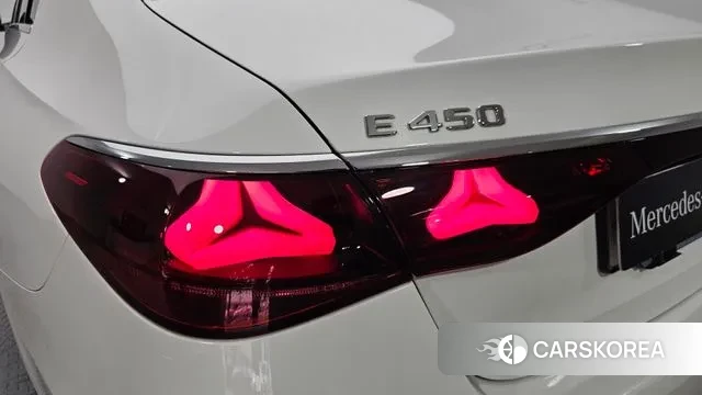 Mercedes-Benz E-Class W214 2024 Белый из Кореи, фото 5