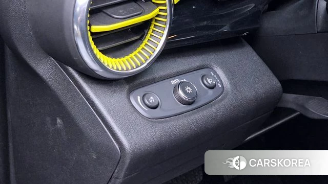 Chevrolet (GM Daewoo) Trax Crossover 2023 Черный из Кореи, фото 5