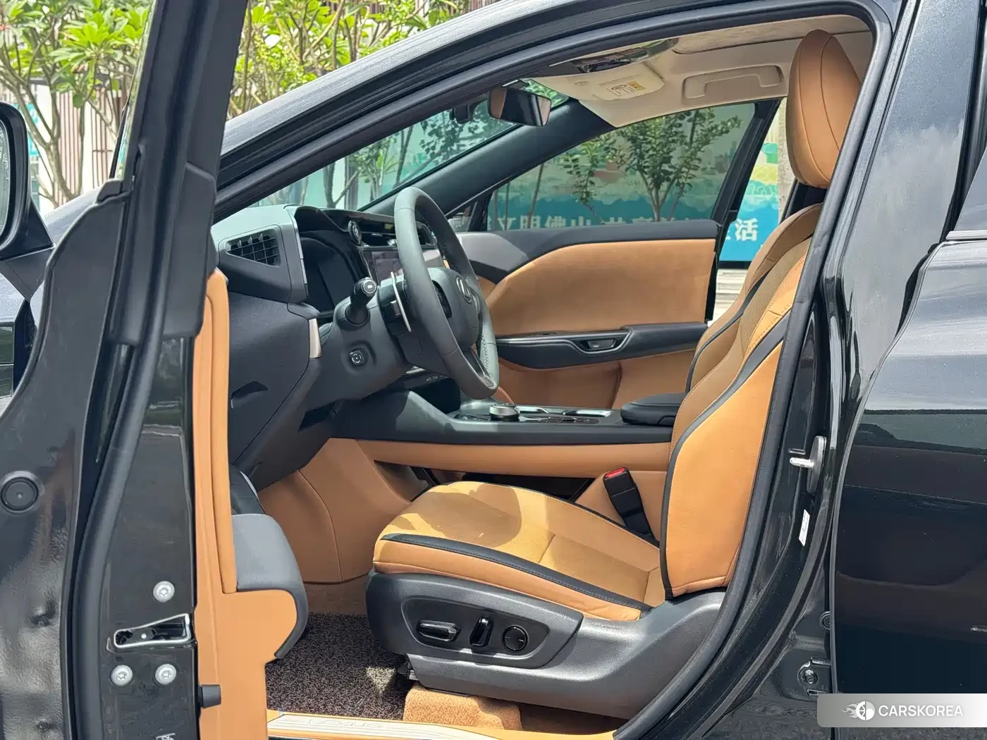 Lexus RZ 2024 Черный из Китая, фото 5