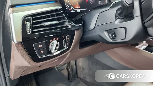 BMW 5 Series (G30) 2019 Серый из Кореи, фото 5