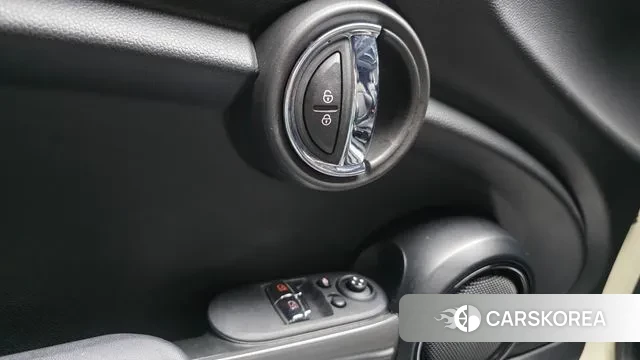 Mini Cooper D 2018 Жемчужный цвет из Кореи, фото 5