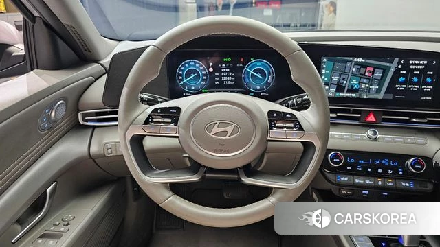 Hyundai The New Avante Hybrid (CN7) 2025 Серебристо-серый из Кореи, фото 5