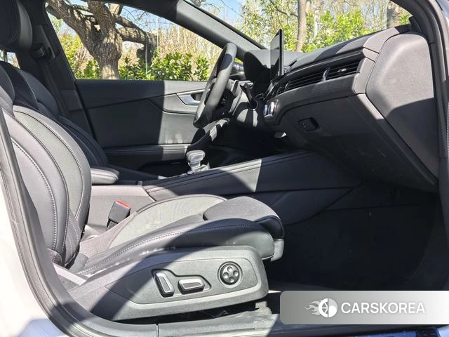 Audi A4L 2025 Белый из Китая, фото 5