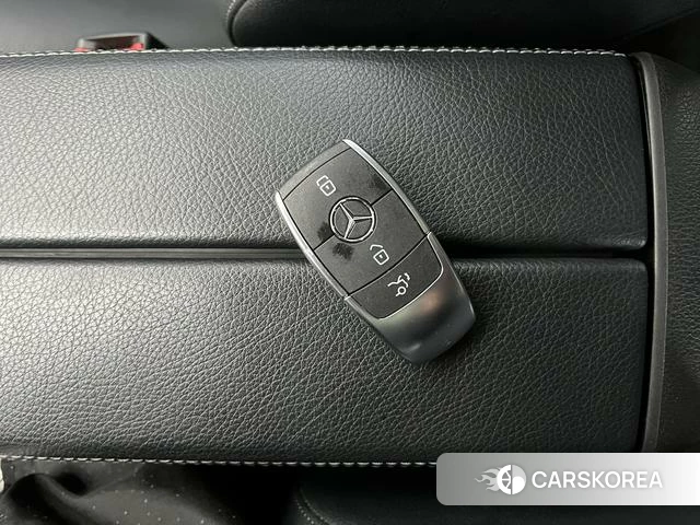 Mercedes-Benz GLB 2021 Серебристо-серый из Китая, фото 5