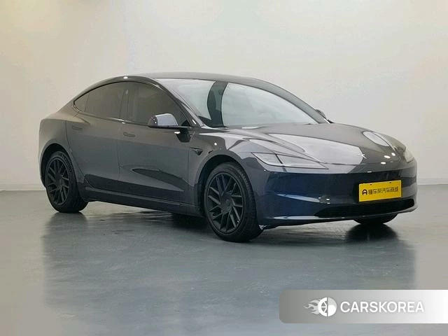 Tesla Model 3 2024 Темно-серый из Китая, фото 5