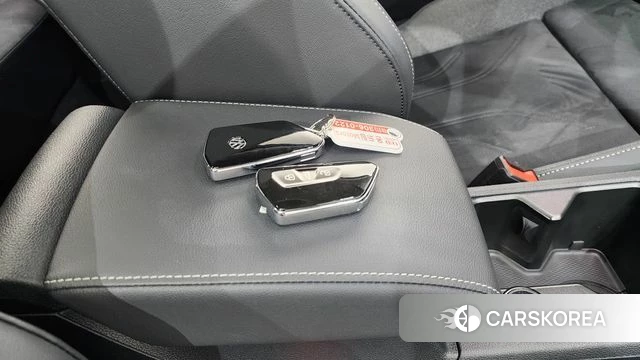 Volkswagen Golf 8th Generation 2025 Черный из Кореи, фото 5