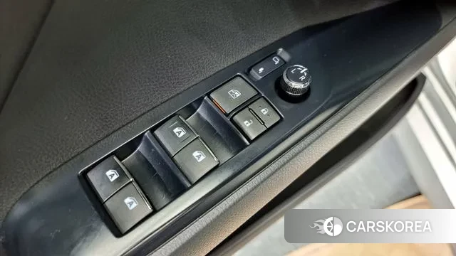 Toyota Camry (XV70) 2018 Серебряный из Кореи, фото 5