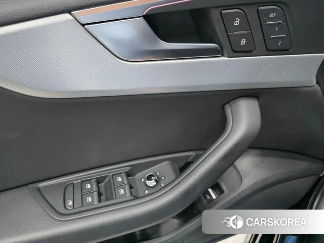 Audi A4 (B9) 2023 Черный из Кореи, фото 5