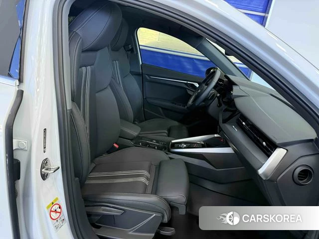 Audi A3 2023 Белый из Китая, фото 5
