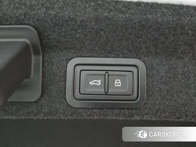 Audi A6 (C8) 2023 Белый из Кореи, фото 5