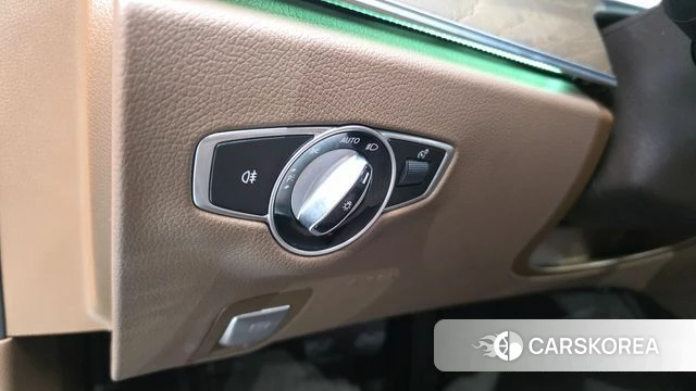 Mercedes-Benz E-Class W213 2019 Серый из Кореи, фото 5