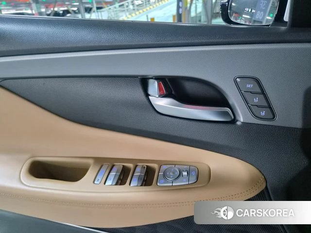 Hyundai The New Santa Fe 2023 Белый из Кореи, фото 5