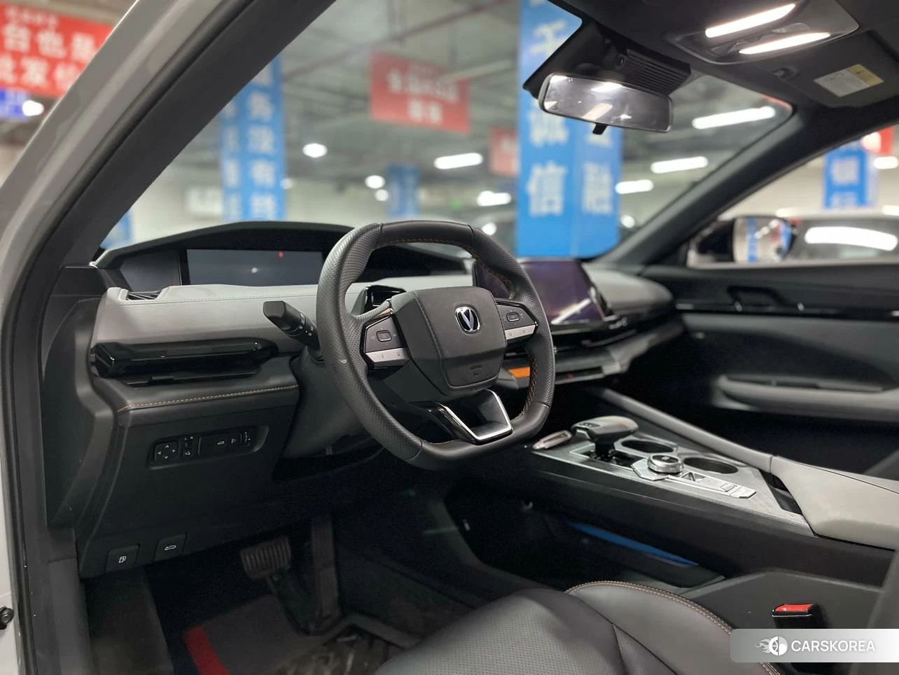 Chang'an UNI-V 2023 Серебристо-серый из Китая, фото 5