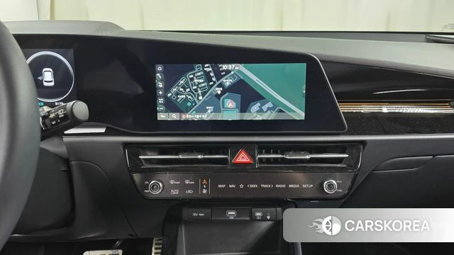 Kia Di Ol Nu Niro 2025 Белый из Кореи, фото 5