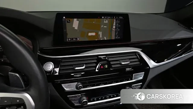 BMW 5 Series (G30) 2019 Белый из Кореи, фото 5