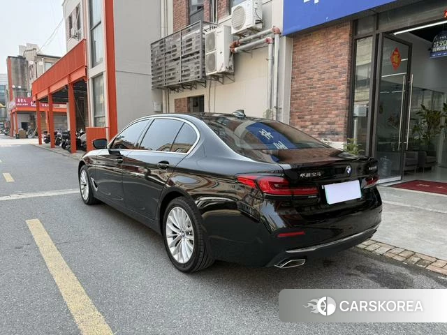 BMW 5 series 2022 Черный из Китая, фото 5