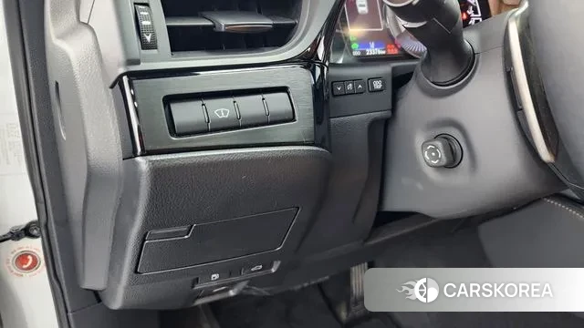 Lexus ES300h 7th generation 2023 Белый из Кореи, фото 5