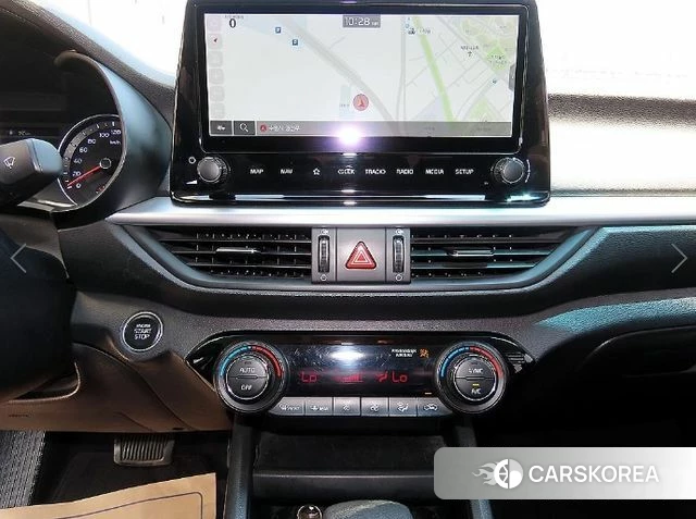 Kia The New K3 2nd generation 2021 Белый из Кореи, фото 5