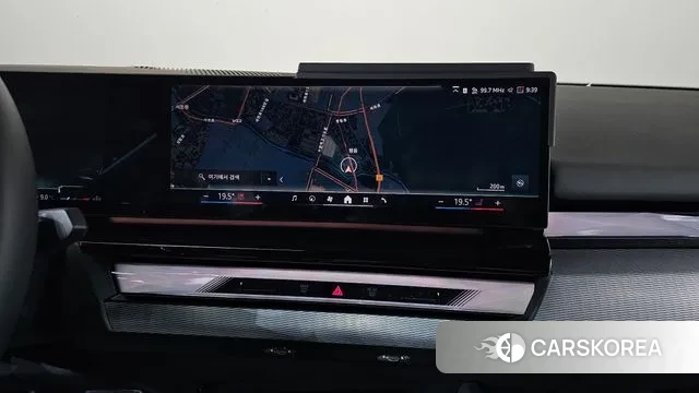 BMW 5 Series (G60) 2025 Белый из Кореи, фото 5